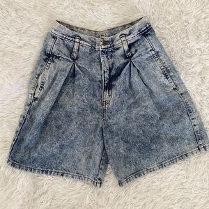 Vintage 90’s high waisted acid wash shorts